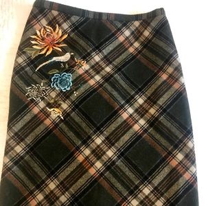 BCBG MAXAZRIA beaded floral plaid pencil size 6